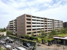 三菱地所レジデンス分譲、全5棟・709戸のマンション。京浜急行線「追浜」駅まで徒歩11分。
