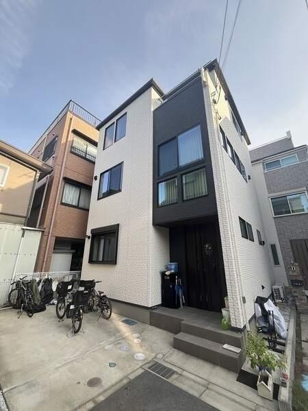 現況居住中ですが、物件の詳細やご見学のご希望など、詳しくはお気軽にお問い合わせくださいませ。