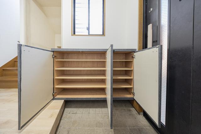 その他設備 下駄箱  写真撮影日：2026-03-26