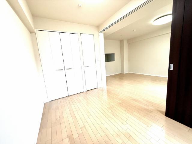 リビング以外の居室  写真撮影日：2025-10-23