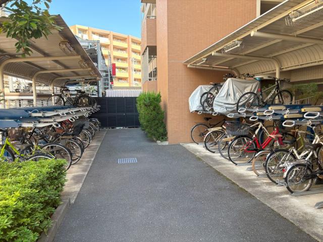 その他設備 駐輪場  写真撮影日：2025-10-30