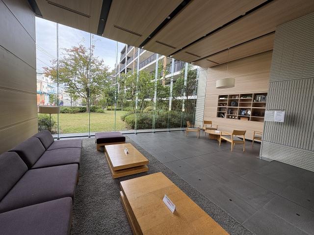 ロビー  写真撮影日：2025-11-02