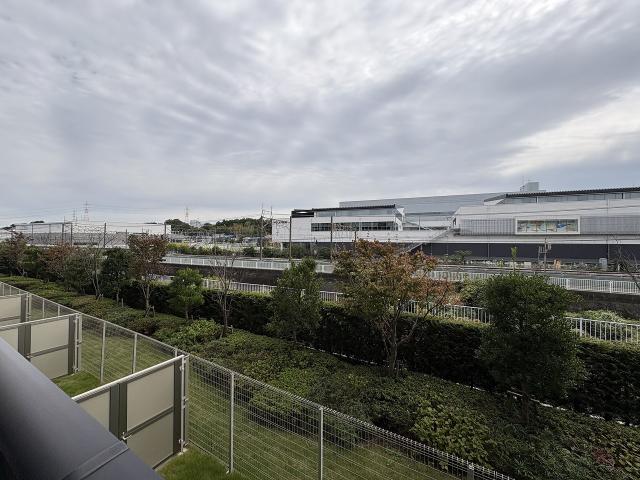 住戸からの眺望写真  写真撮影日：2025-11-02