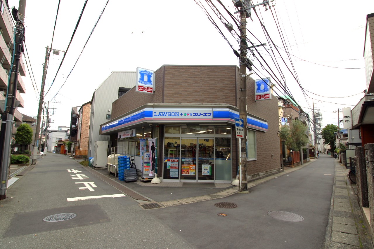 ローソン・スリーエフ高津二子1丁目店 写真撮影日：10/24/25, 12:00 AM