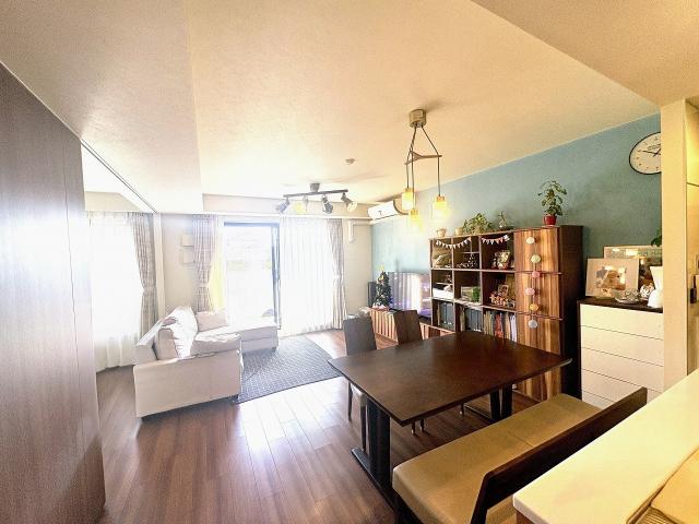 リビング  写真撮影日：2025-11-16