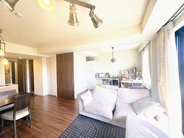 リビング  写真撮影日：2025-11-16