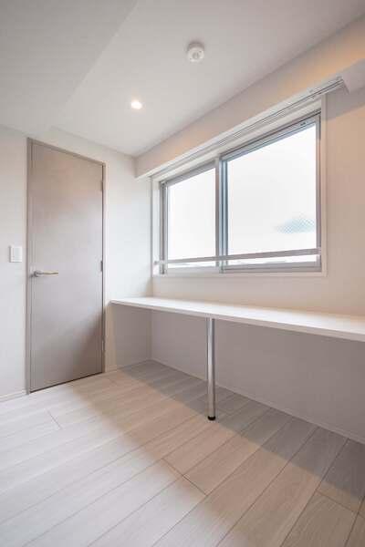 ■書斎コーナー(約3帖)　■趣味やテレワークなど、ライフスタイルに応じてお使いいただけるスペース