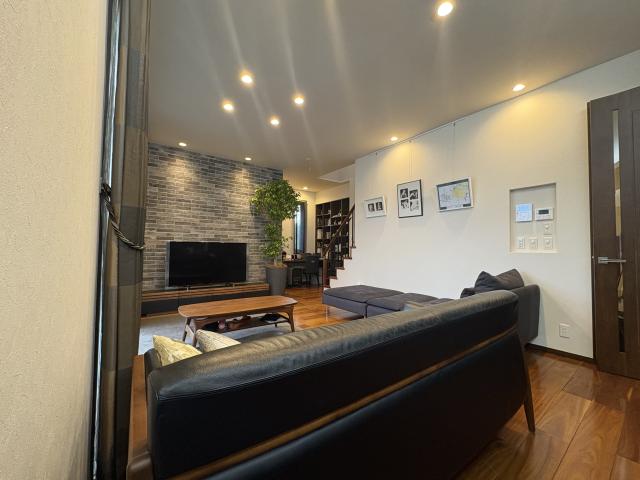 リビング  写真撮影日：2025-11-02