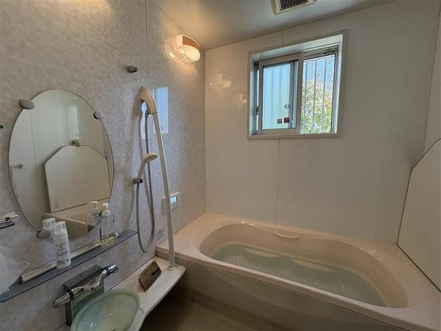 浴室  写真撮影日：2025-11-27