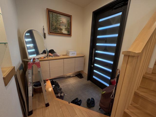 玄関  写真撮影日：2025-11-27