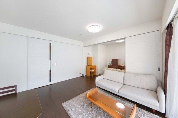 床暖房があり、冬場も暖かくお過ごし頂けます。(家具・調度品等は販売対象に含まれません)