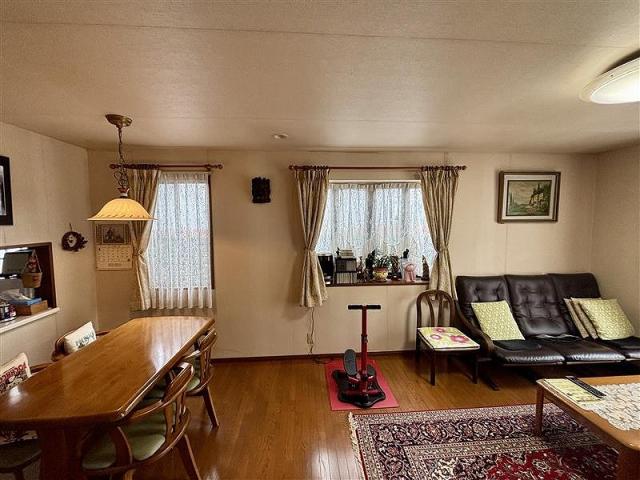 リビング  写真撮影日：2025-12-13