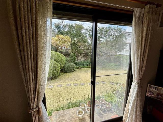 リビング  写真撮影日：2025-12-13