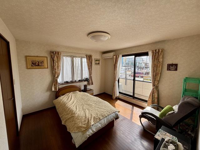 リビング以外の居室  写真撮影日：2025-12-13