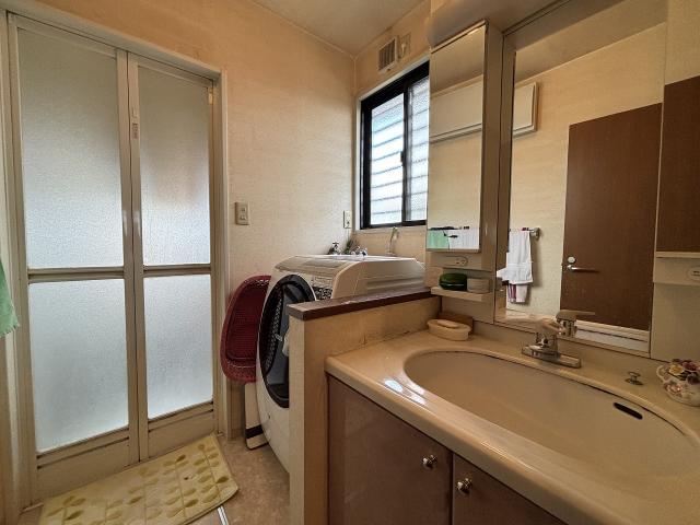 洗面台・洗面所  写真撮影日：2025-12-13