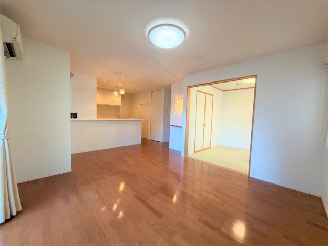 リビング  写真撮影日：2025-12-20