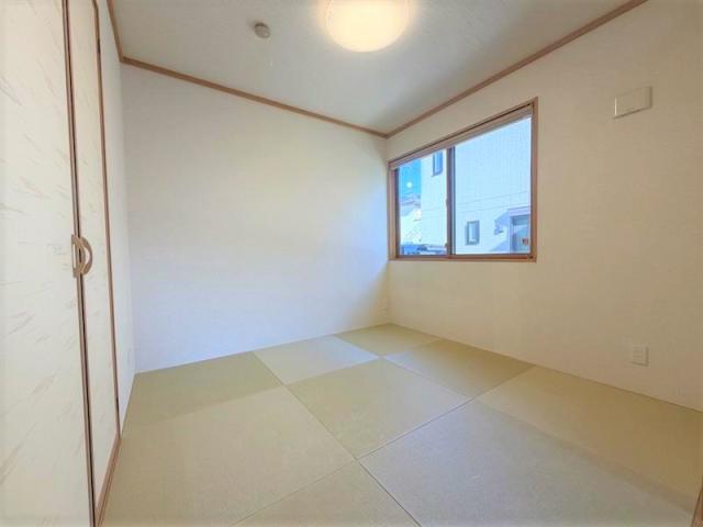 リビング以外の居室  写真撮影日：2025-12-20