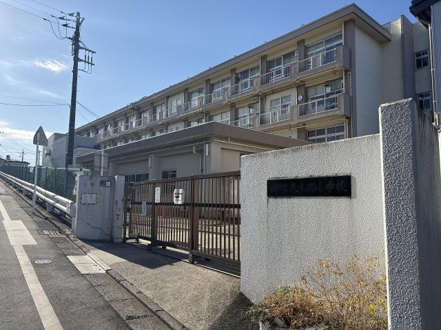 東本郷小学校 200m 写真撮影日：2025-12-26