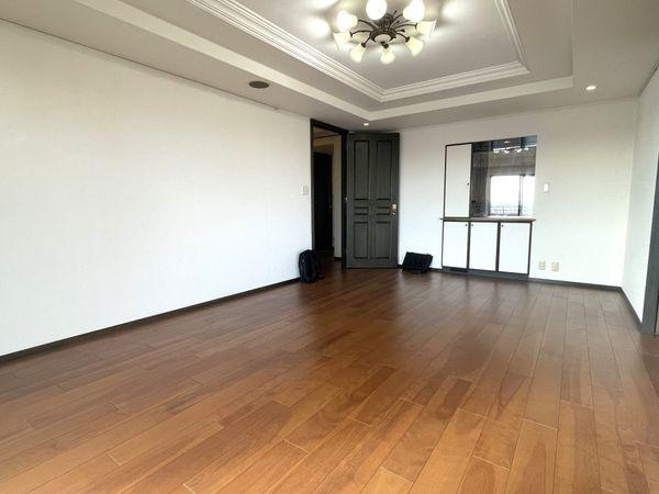 リビング約13.7帖※備品等は価格に含まれません