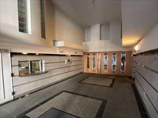 マンションエントランス２