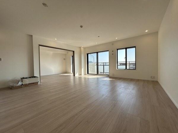 リビングダイニング＋洋室