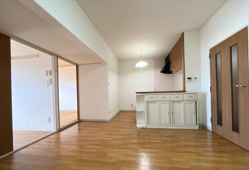 ＬＤＫ（約１０．８帖）