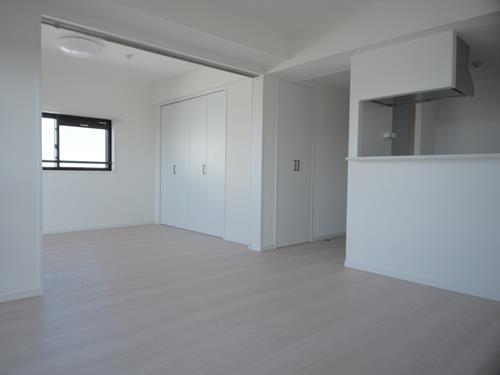 ＬＤＫ約１１．４帖／洋室　約５．９帖