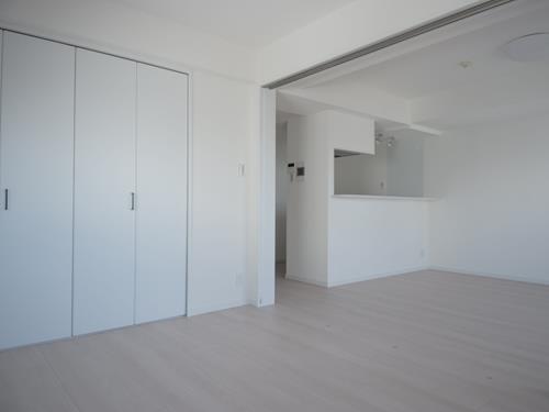 ＬＤＫ約１１．４帖／洋室　約５．９帖