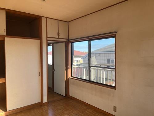 ２階南西側洋室