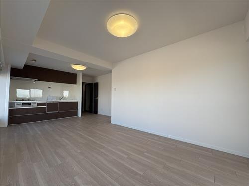 リビング（約１４．０帖）