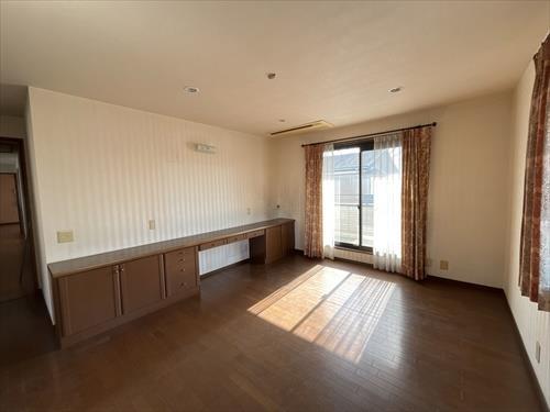 洋室（２階西側）