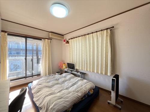 洋室（約６帖）