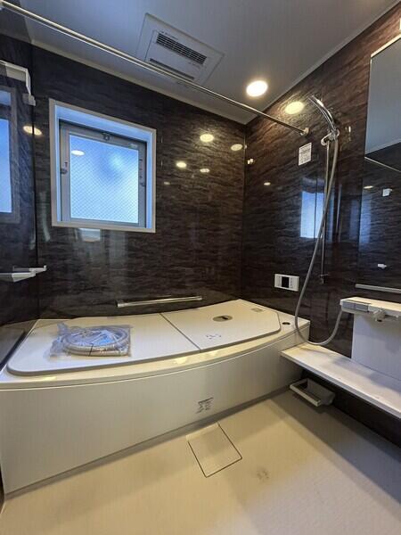 オートバス、浴室換気暖房乾燥機付き