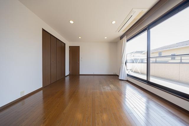 リビング以外の居室  写真撮影日：2026-04-01