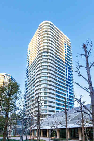 三菱地所他分譲、地上30階建免震構造タワーマンション。総戸数287戸のビッグコミュニティです。