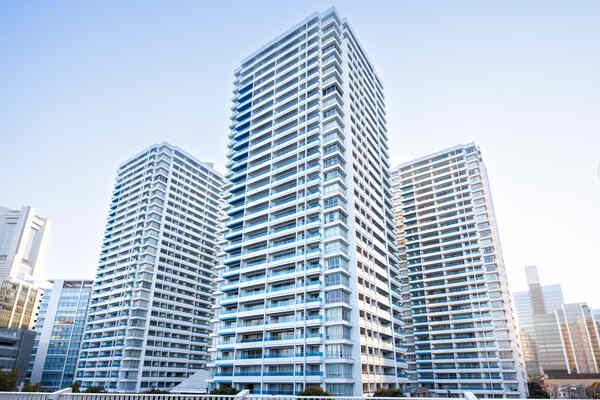 みなとみらい線「みなとみらい」駅徒歩5分含む、4駅複数沿線利用可能。通勤やお出かけに便利な立地です。