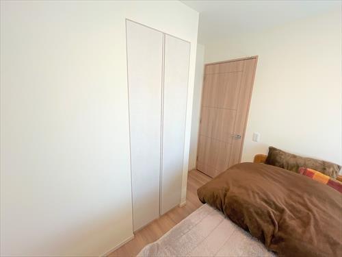 収納　南西側洋室（約５帖）