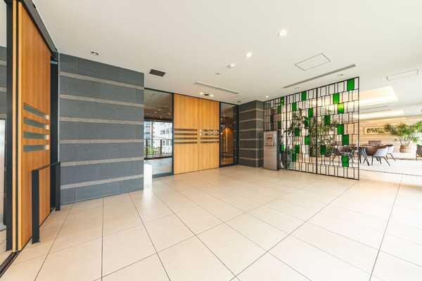 参番館エントランス