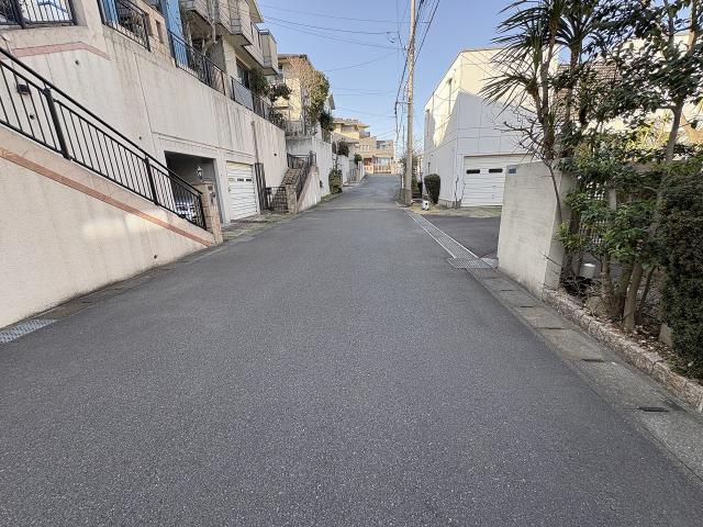前面道路含む現地写真  写真撮影日：2026-03-14