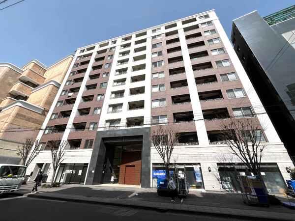 みなとみらい線「日本大通り」駅徒歩5分の立地