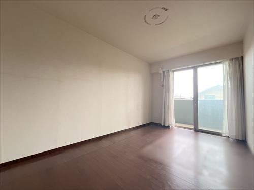 洋室　約８．０帖