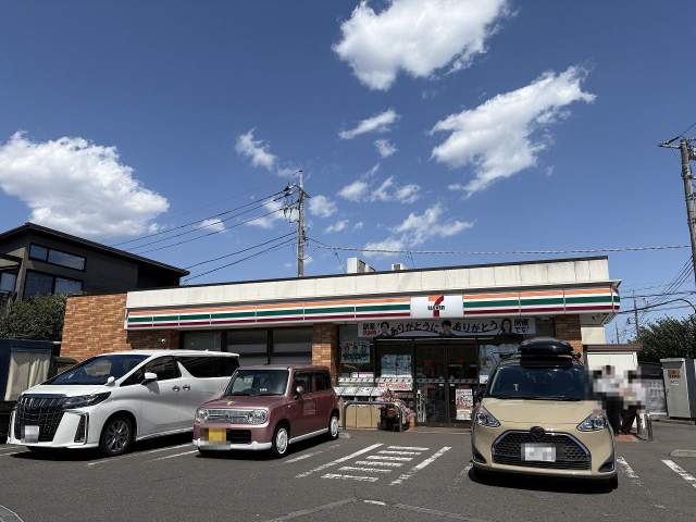 セブン-イレブン 横浜恩田町店 500m 写真撮影日：2026-05-08
