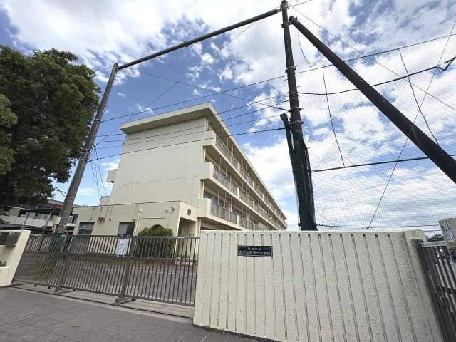 横浜市立あざみ野第一小学校 900m 写真撮影日：2026-05-29