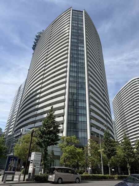 三井住友建設施工、地上31階建の免震構造タワーマンション。総戸数650戸のビッグコミュニティです。