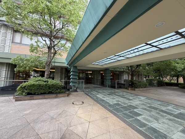 みなとみらい線「みなとみらい」駅徒歩1分の好立地。通勤やお出かけに便利な、暮らしやすい立地です。