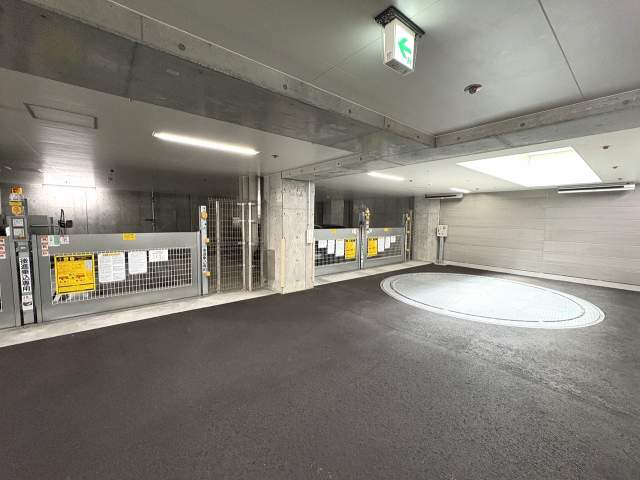 駐車場(共用設備)  写真撮影日：2026-06-07