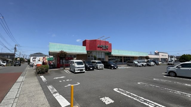 しまむらストアー中原御殿店 590m 写真撮影日：2026-07-25