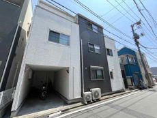 2013年5月築・建物面積約120m2のファミリー向け住宅