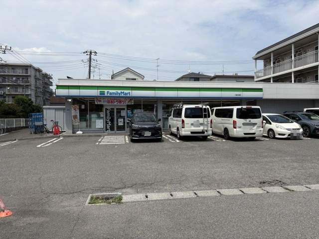 ファミリーマート川崎中瀬店 380m 写真撮影日：2026-07-26