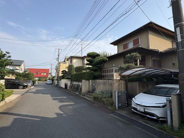前面道路含む現地写真  写真撮影日：2026-08-09